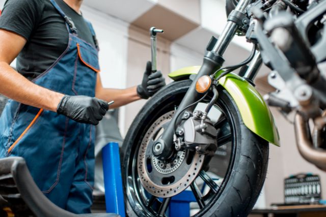 Meccanico moto più vicino a me