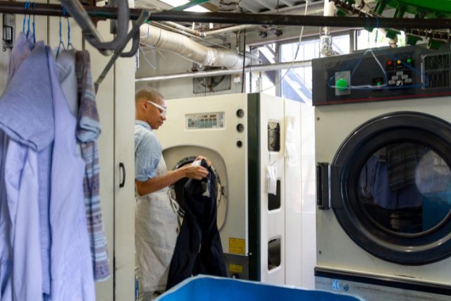 tintoria piú vicino a me